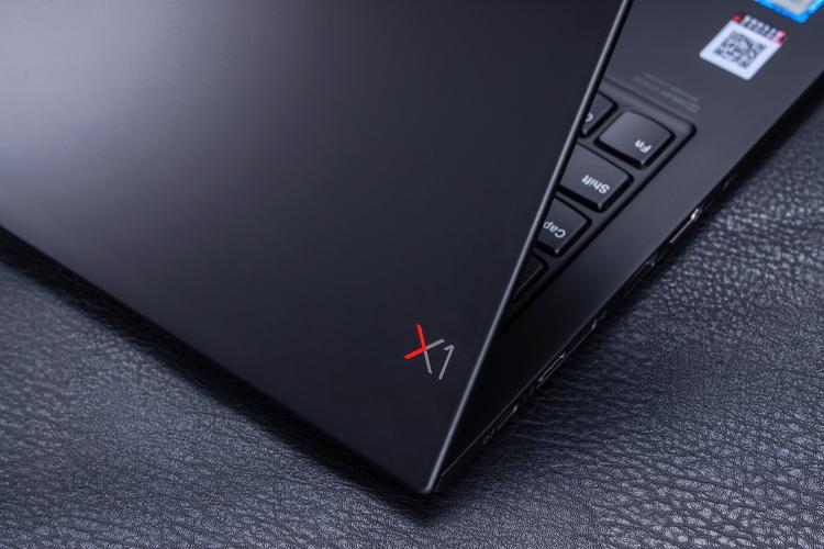 thinkpad最轻的笔记本_联想ThinkPad X1 Carbon 2019评测_ThinkPad X1 Carbon 2019配置