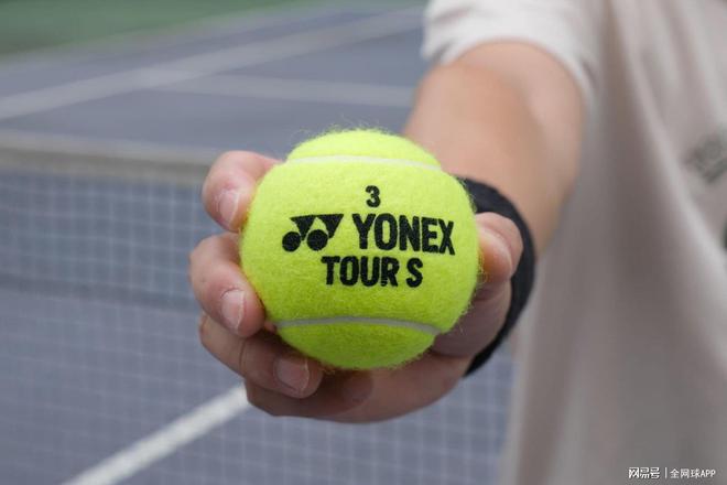 尤尼克斯dr98评测_YONEX尤尼克斯TOUR S网球测评_业余网球爱好者装备推荐