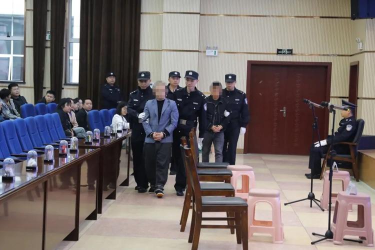 庭审进校园 禁毒法治宣传 青少年识毒防毒_明知贩毒为其提供资金获利