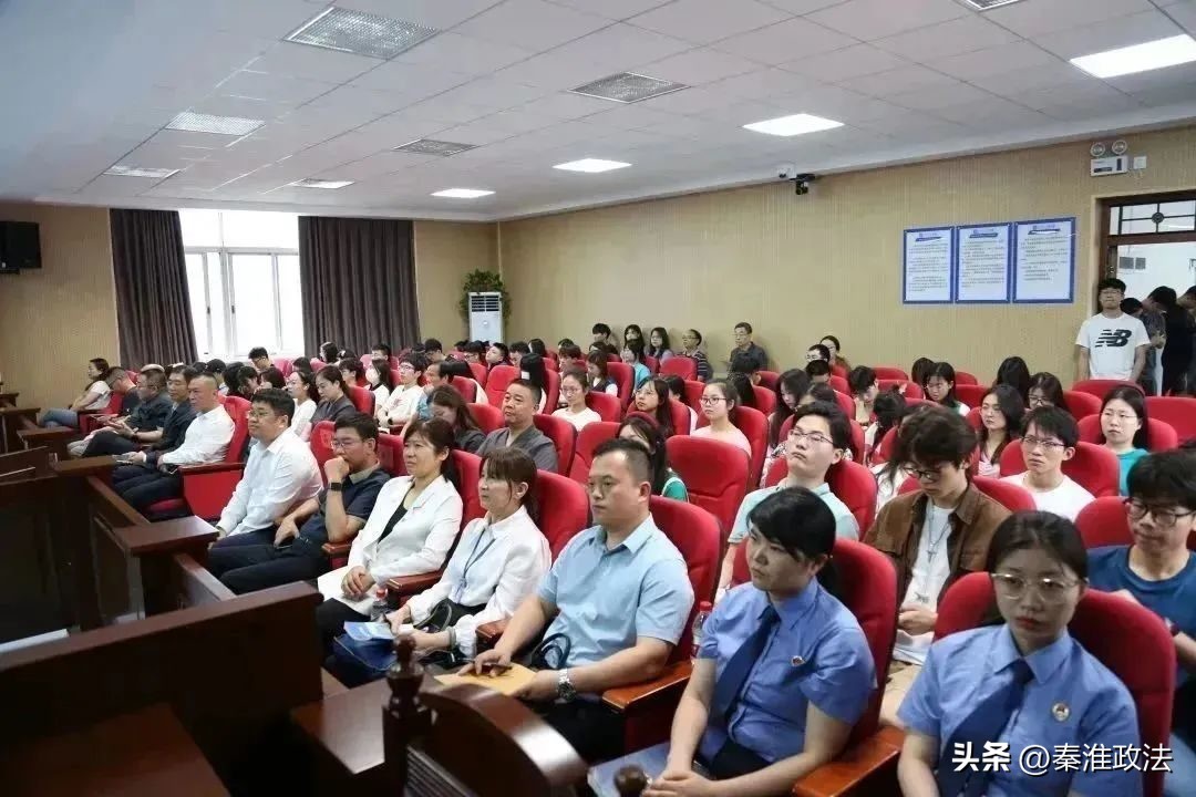 庭审进校园 禁毒法治宣传 青少年识毒防毒_明知贩毒为其提供资金获利