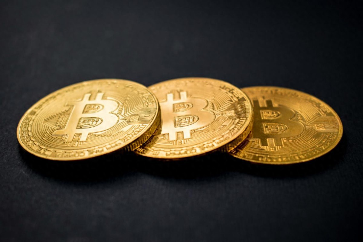 现货黄金投资入门_银行&&贵金属开户&&开题报&&计算机||软件工程_合规平台选择技巧